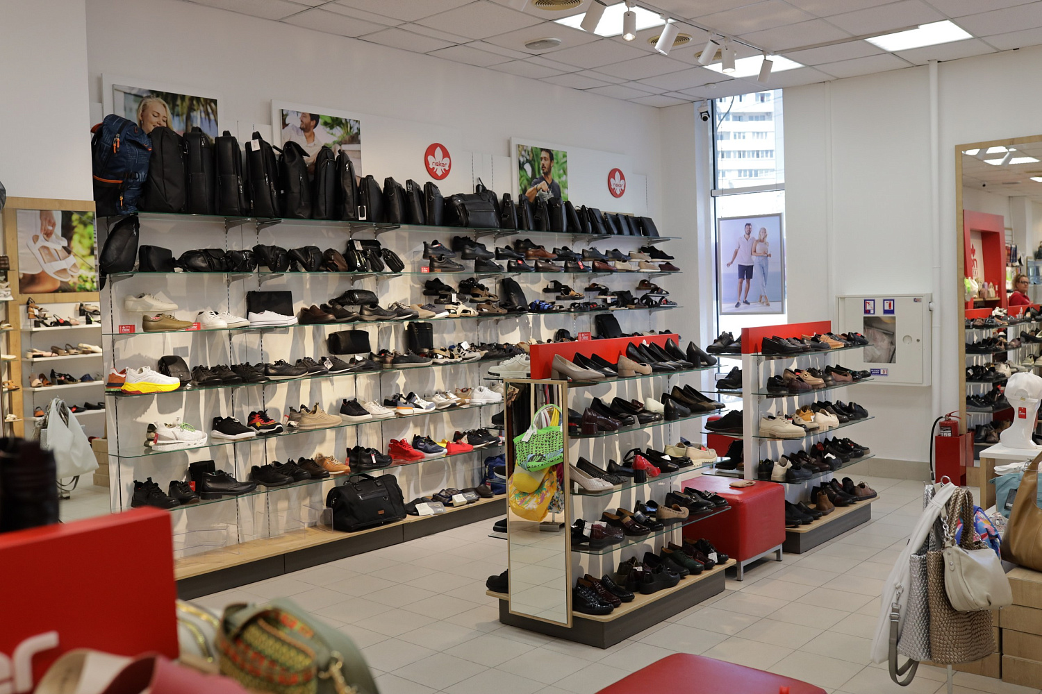 Новые магазины Omadey — теперь и на Юмашево!